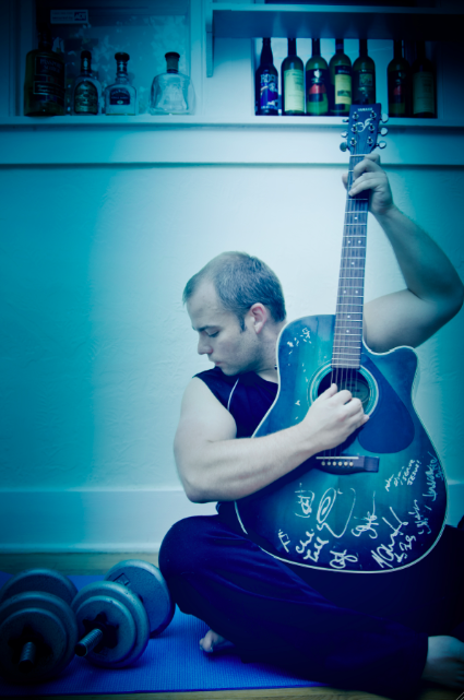 The Yoguitarist (photo by <a href="http://www.jessica-valle.com/">Jessica Valle</a>)